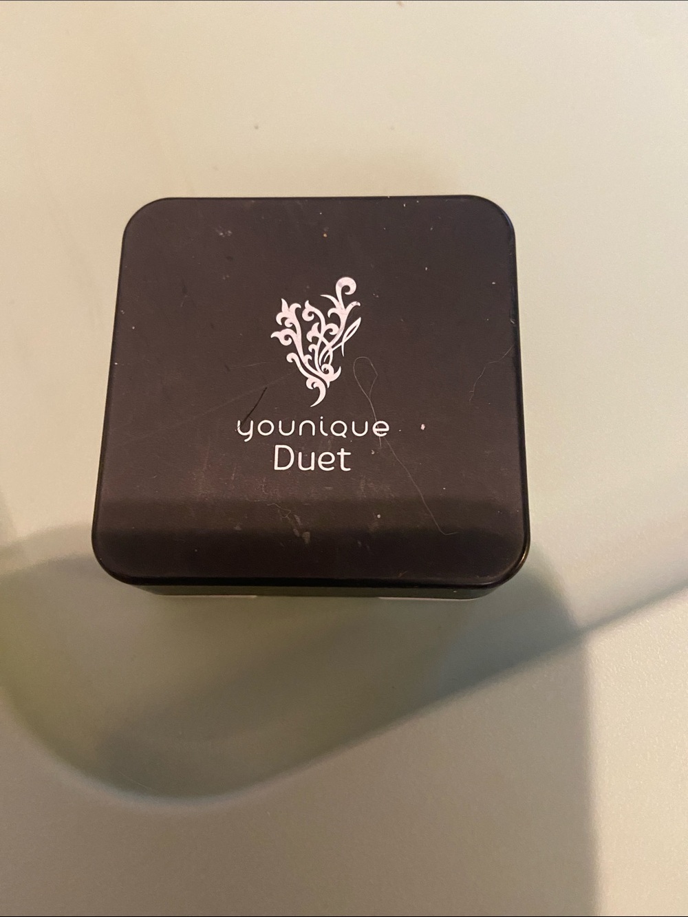 Younique Duet Compact - On same wavelength